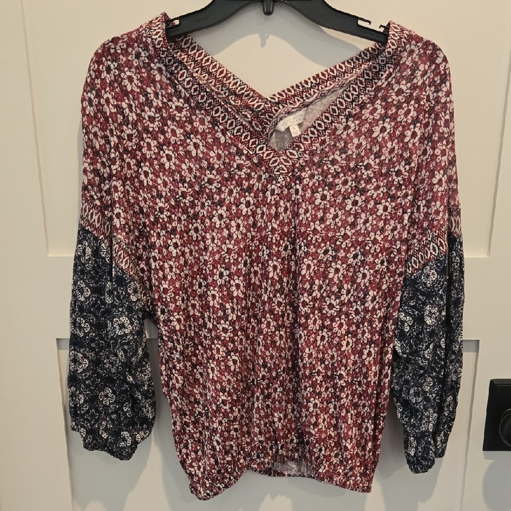 Lucky Brand Los Angeles Floral V-Neck Women's Blouson Top - Red and Blue S